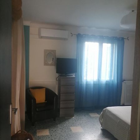 Maison Du Soleil Prades  Bagian luar foto